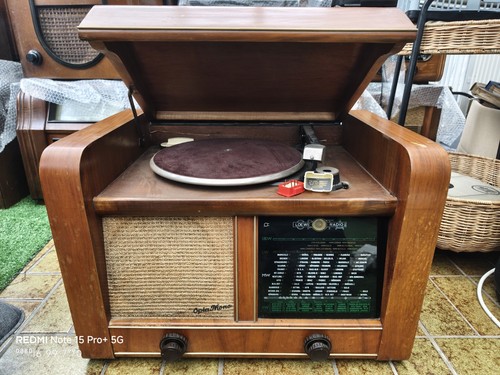Antikes röhrenradio loewe - antikes,